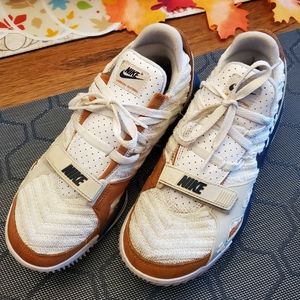 Lebron Nike Air Boys Shoes sz 5